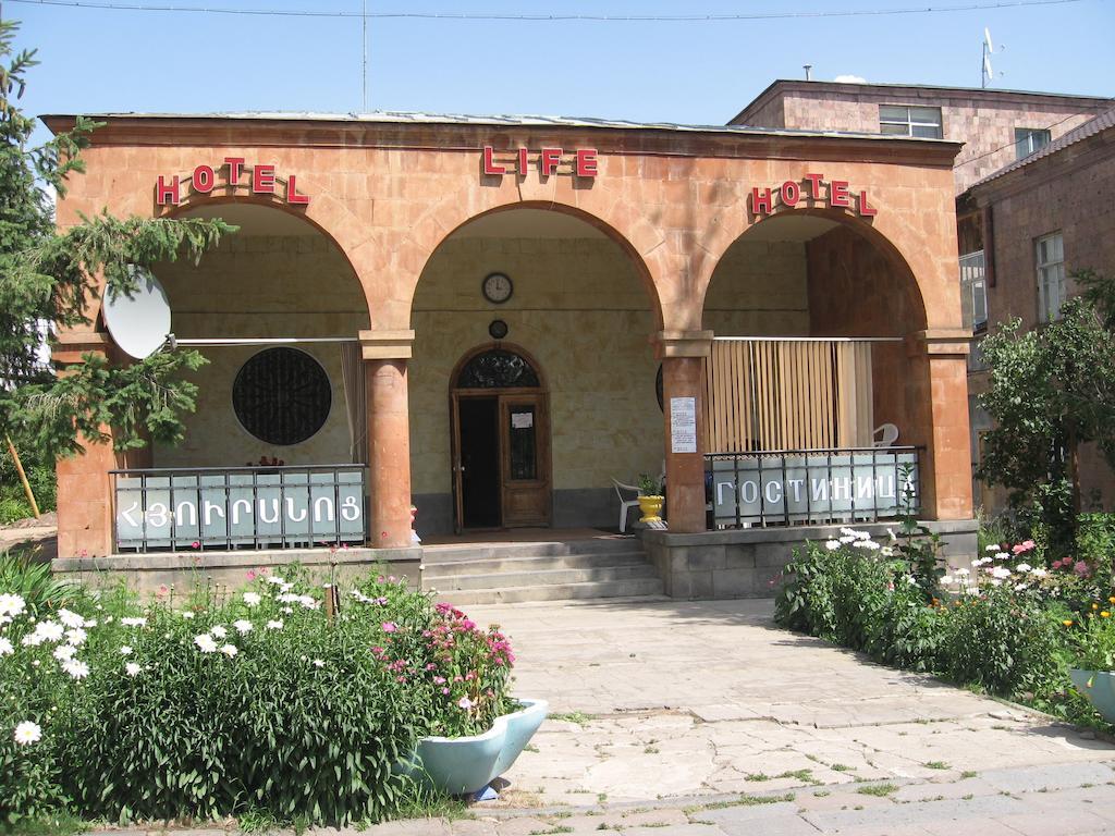 Life 2* Jermuk